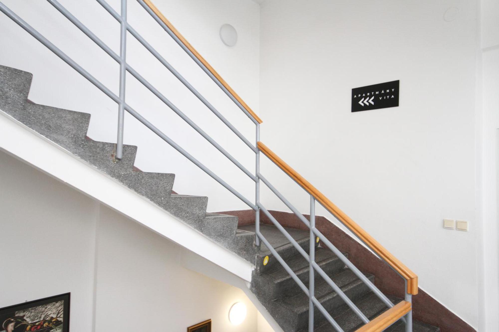 Apartman Vita Lite Тренчин Экстерьер фото