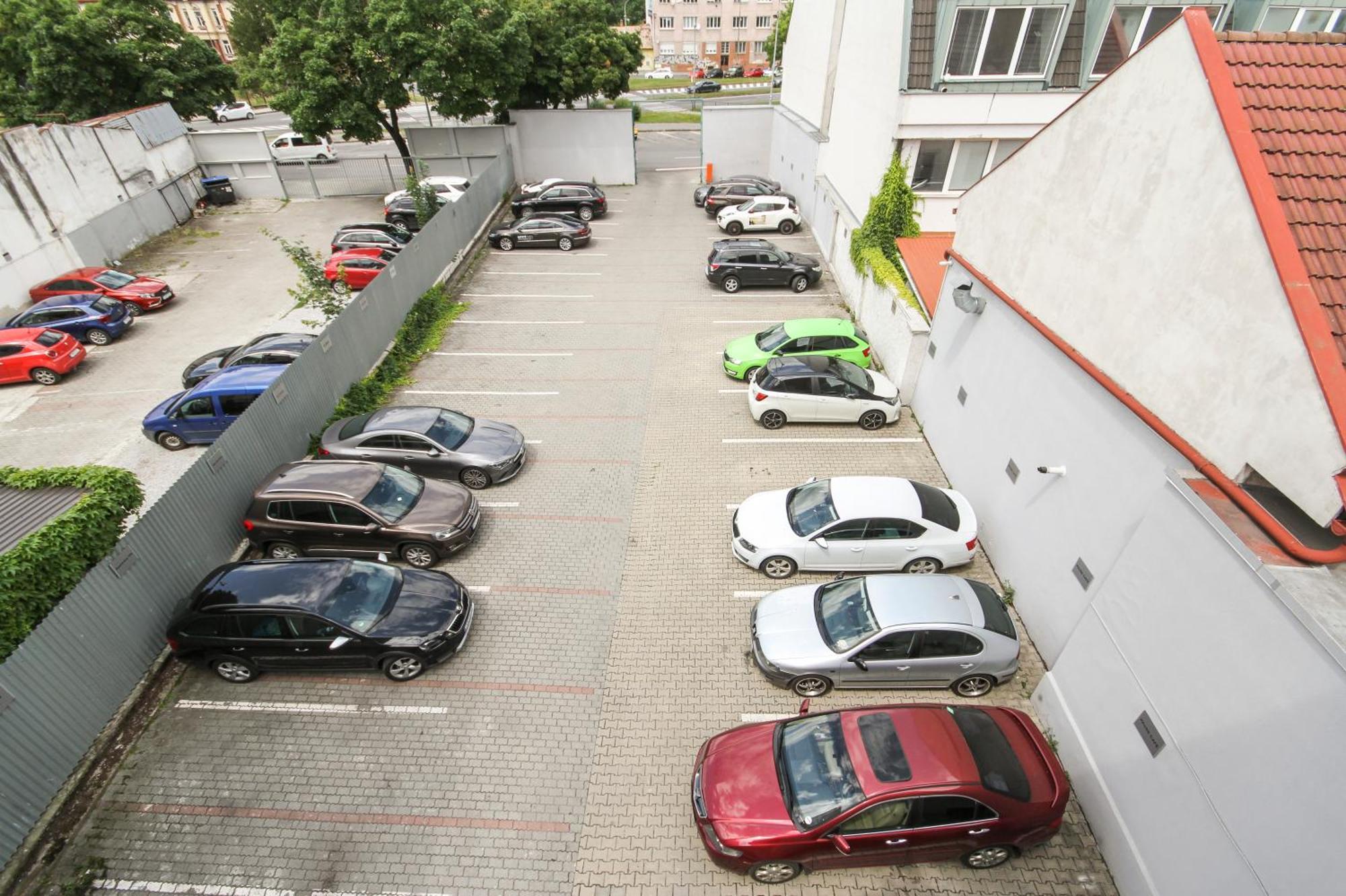 Apartman Vita Lite Тренчин Экстерьер фото