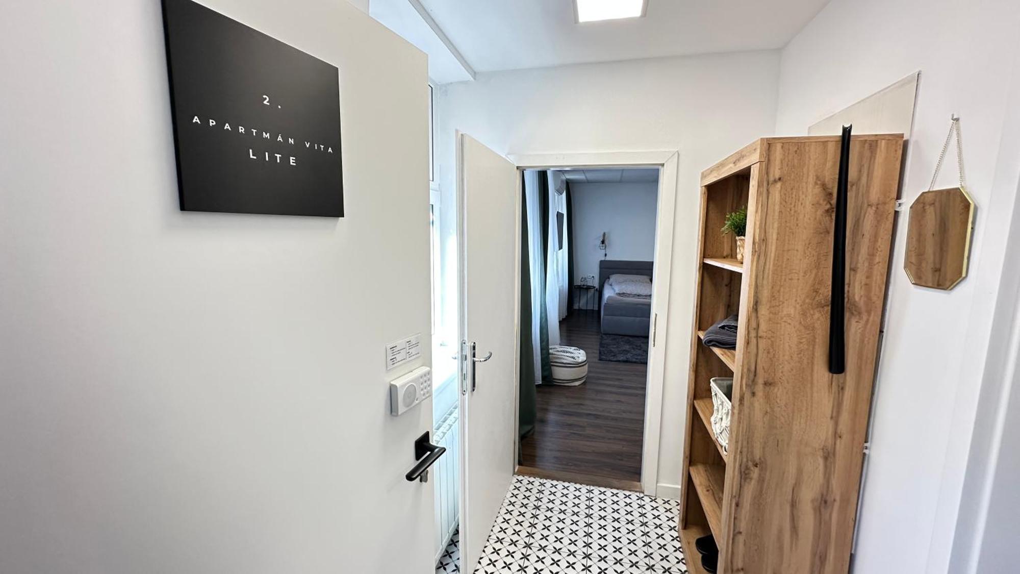 Apartman Vita Lite Тренчин Экстерьер фото